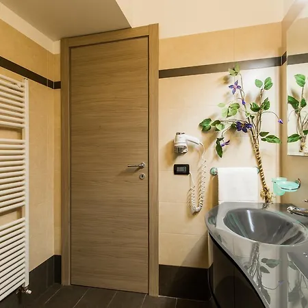 Antiche Rive Holidays 4*