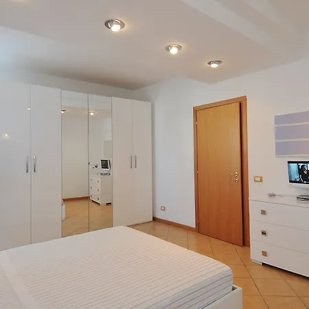 Antiche Rive Holidays 4* Salò