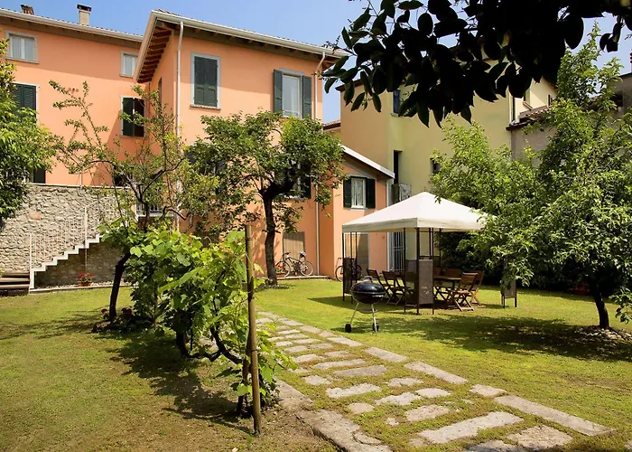 Antiche Rive Holidays Apartmanhotel Salò