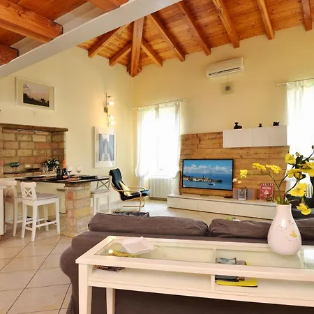 Ξενοδοχείο με διαμερίσματα Antiche Rive Holidays Salò