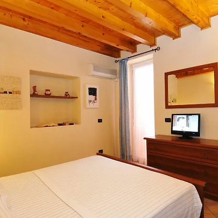 Antiche Rive Holidays Ξενοδοχείο με διαμερίσματα 3*